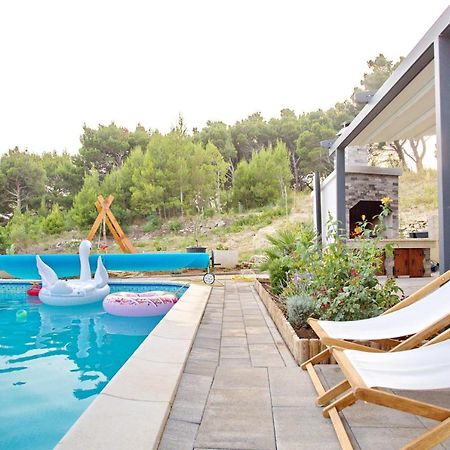 אומיס Villa Sara With Sea View And Private Heated Pool מראה חיצוני תמונה