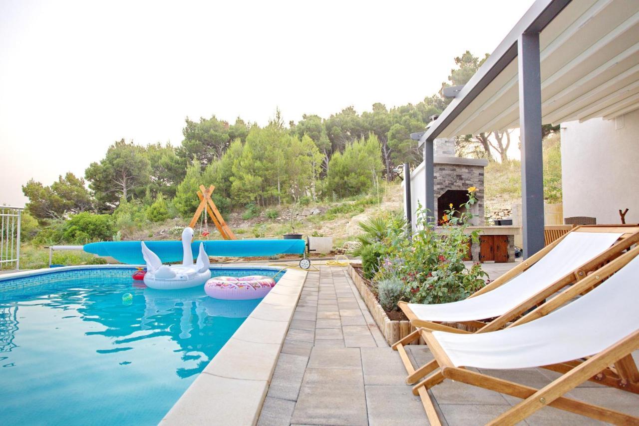 אומיס Villa Sara With Sea View And Private Heated Pool מראה חיצוני תמונה