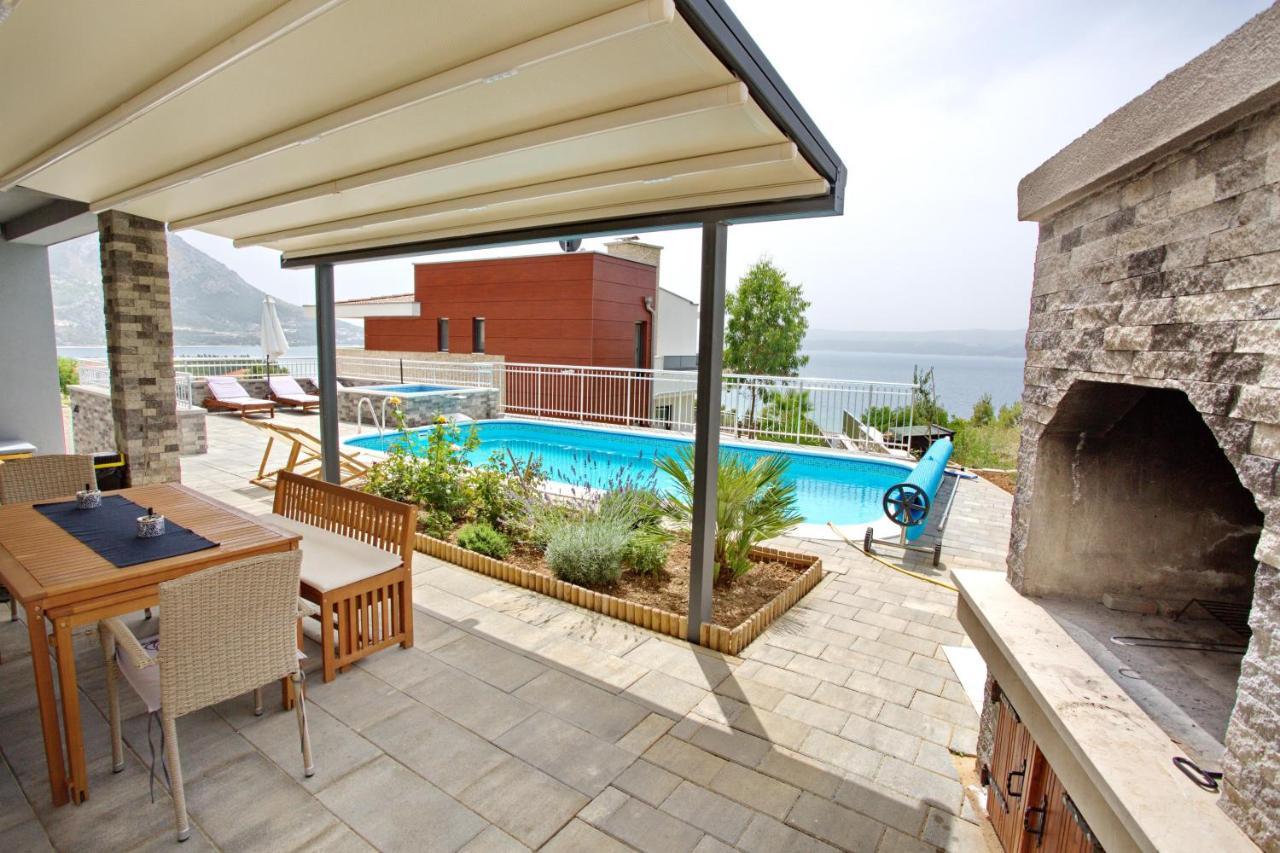 אומיס Villa Sara With Sea View And Private Heated Pool מראה חיצוני תמונה