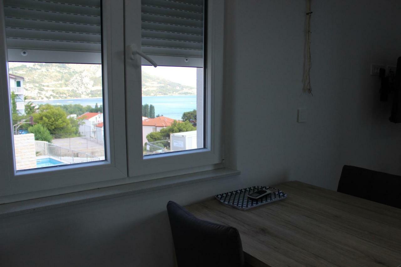 אומיס Villa Sara With Sea View And Private Heated Pool מראה חיצוני תמונה