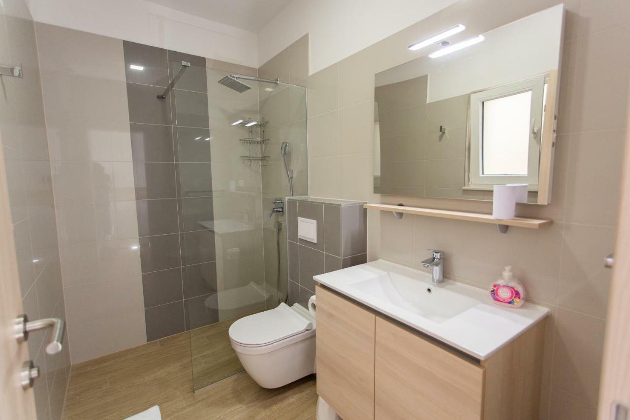 אומיס Villa Sara With Sea View And Private Heated Pool מראה חיצוני תמונה